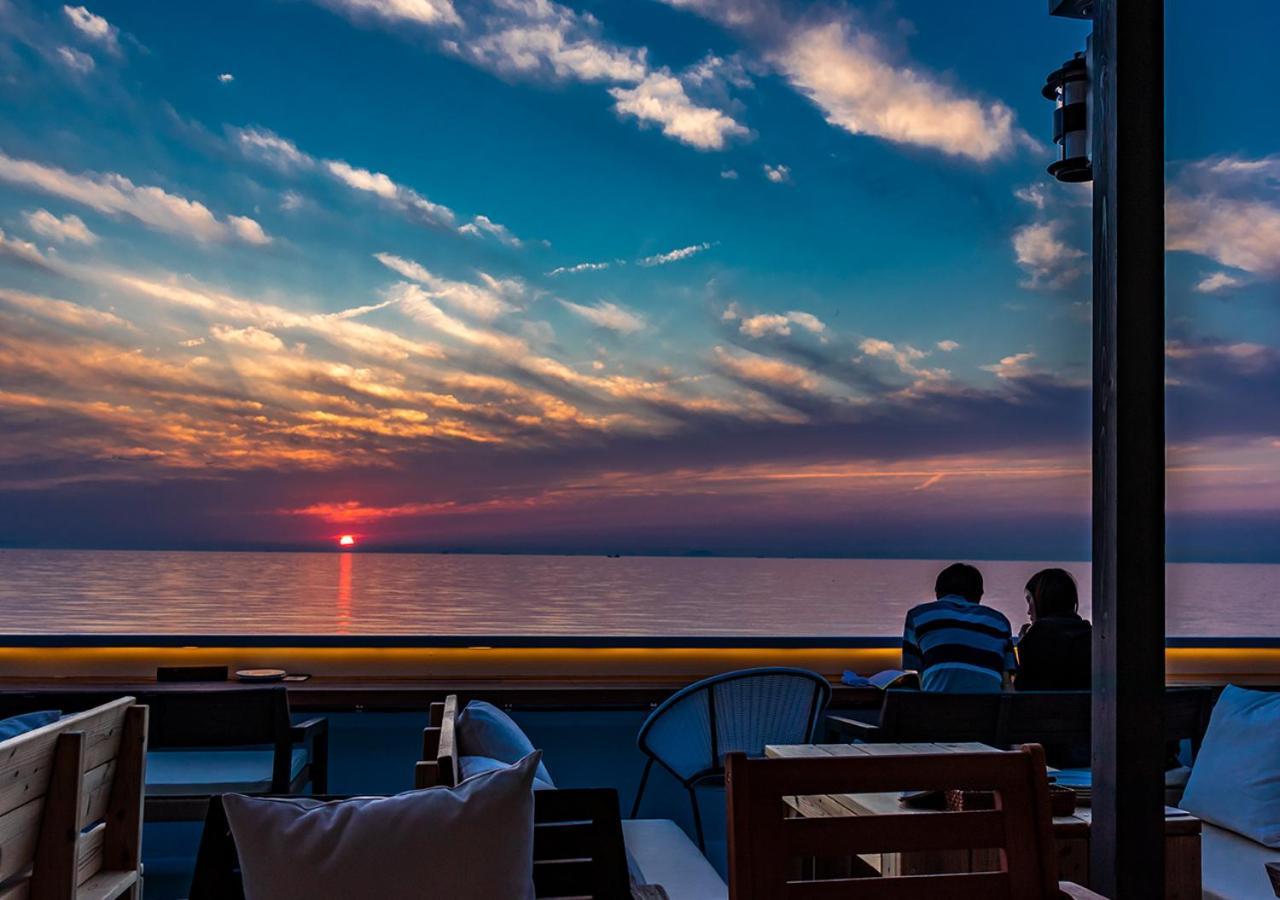 Kamome Slow Hotel Авадзи Экстерьер фото